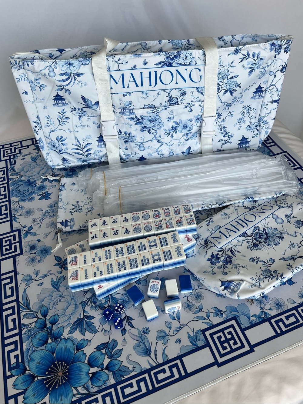 💙 GORGEOUS BLUE & WHITE CHINOISERIE MAHJONG GAME SET with 4-LAYER TILES 💙